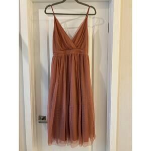 Express blush pink v-neck midi dress with tulle Size 4 EUC fairy feminine